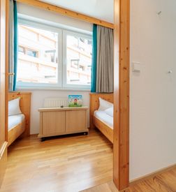 NEU Bärtrams Familienzimmer Plus image 4 - Familotel Tiroler Zugspitzarena Kaiserhof
