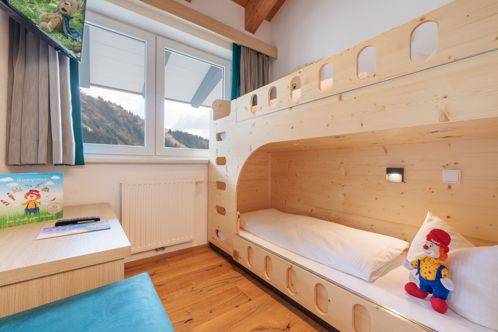 Bärtrams Familienzimmer Plus image 3 - Familotel Tiroler Zugspitzarena Kaiserhof