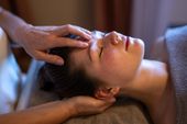 Relax-Gesichts- & Kopfmassage