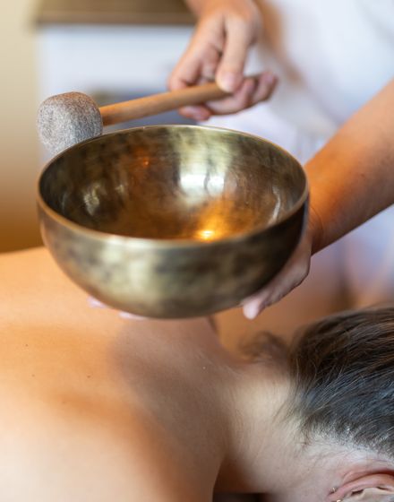 Klangschalen & Ohrenkerzenbehandlung - Tanneck