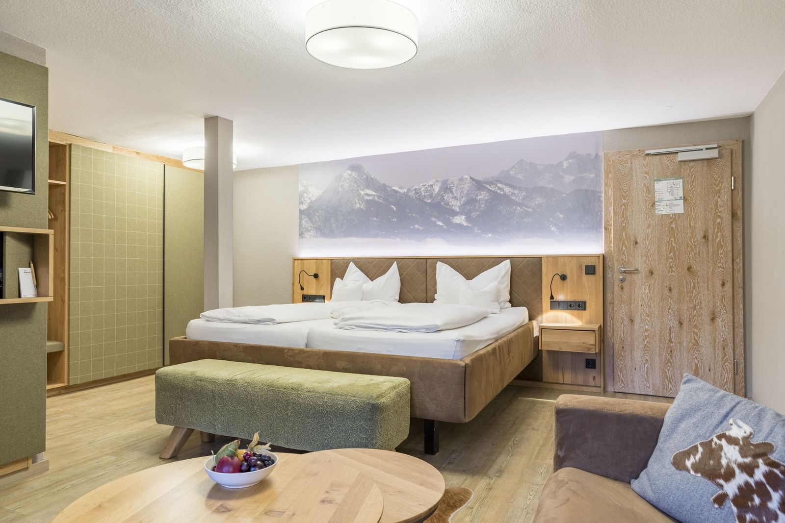 ZimmerdetailEdelweiß - DoppelzimmerWaldseite image 1 - Allgäuhotel Tanneck