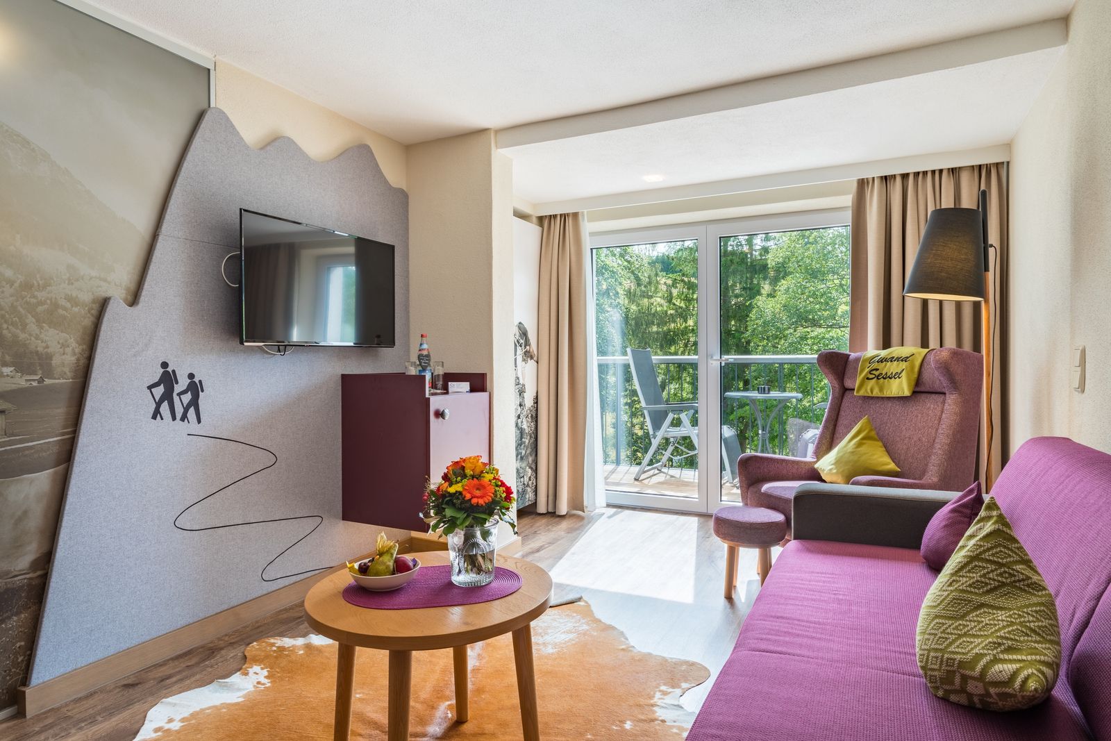 ZimmerdetailKluftinger - SuitenWaldseite image 1 - Allgäuhotel Tanneck