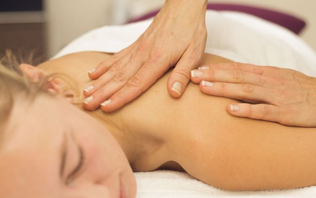 Back and neck massage - Wirthshof Resort
