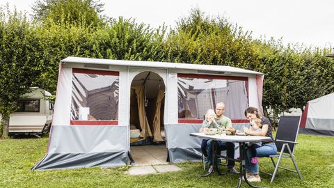 Bungalow tent