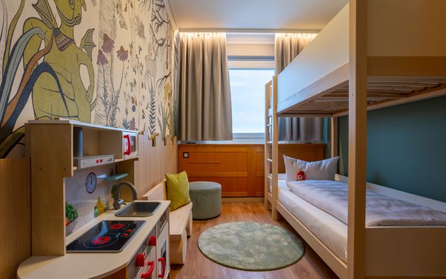 Kinderzimmer in der Familien-Suite Fips mit Spielausstattung
