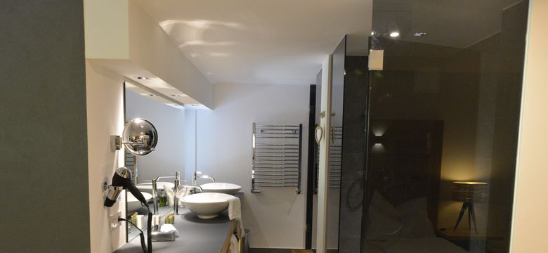 DAS GRASECK - mountain hideaway & health care: Standard room image #9