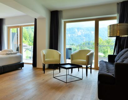 DAS GRASECK - mountain hideaway & health care: Panorama Junior Suite sunny side with balcony