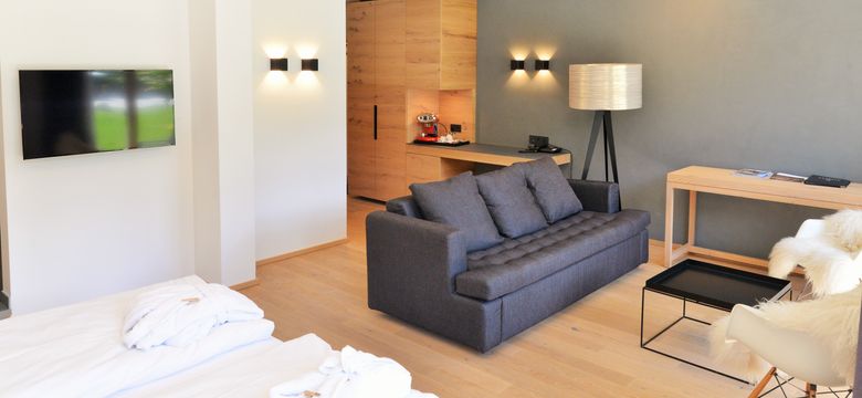 DAS GRASECK - mountain hideaway & health care: Panorama Junior Suite sunny side with terrace image #5