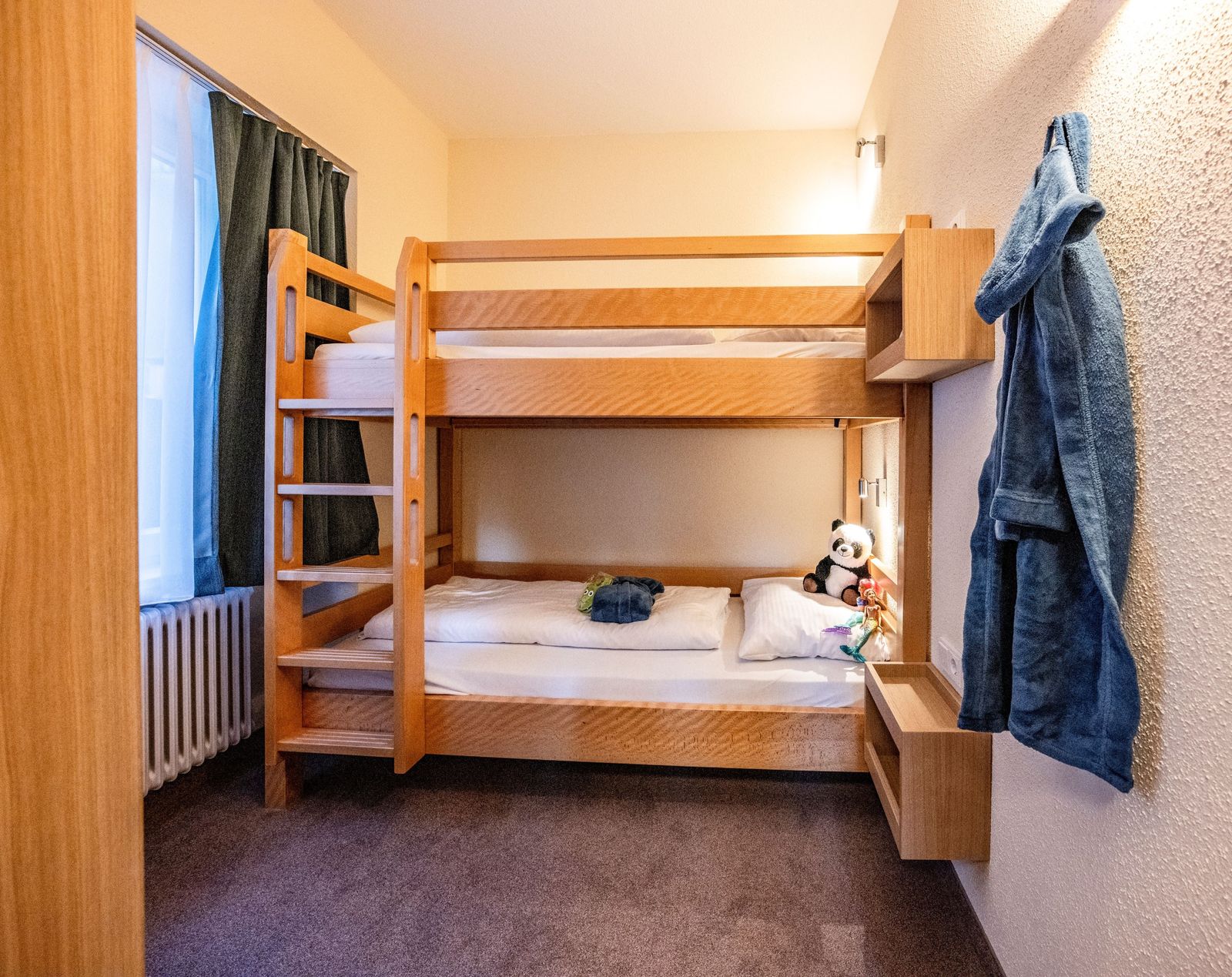 Familienzimmer Untersee image 3 - Eibsee Hotel