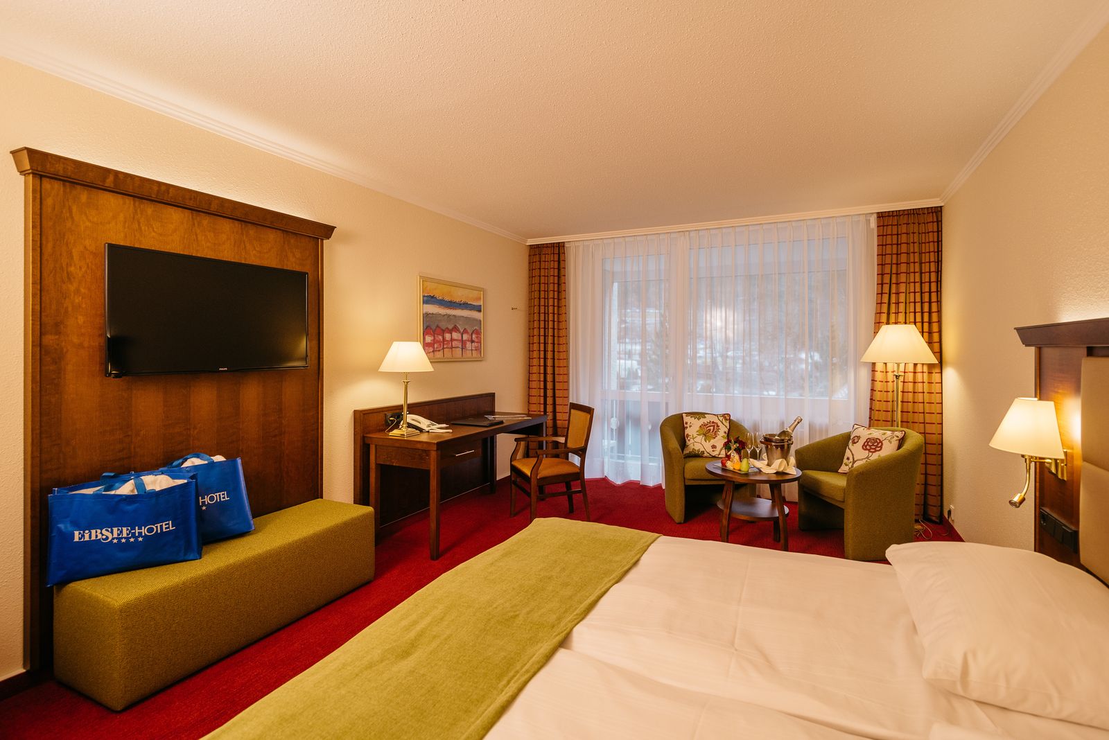 Doppelzimmer Waxenstein image 2 - Eibsee Hotel