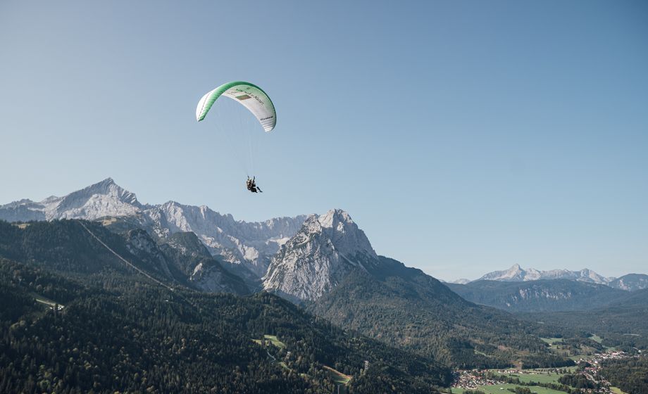 Angebot: Traum vom Fliegen - Eibsee Hotel