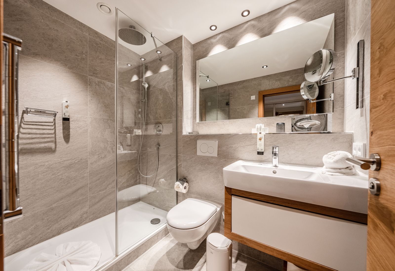 Doppelzimmer Zugspitze image 4 - Eibsee Hotel