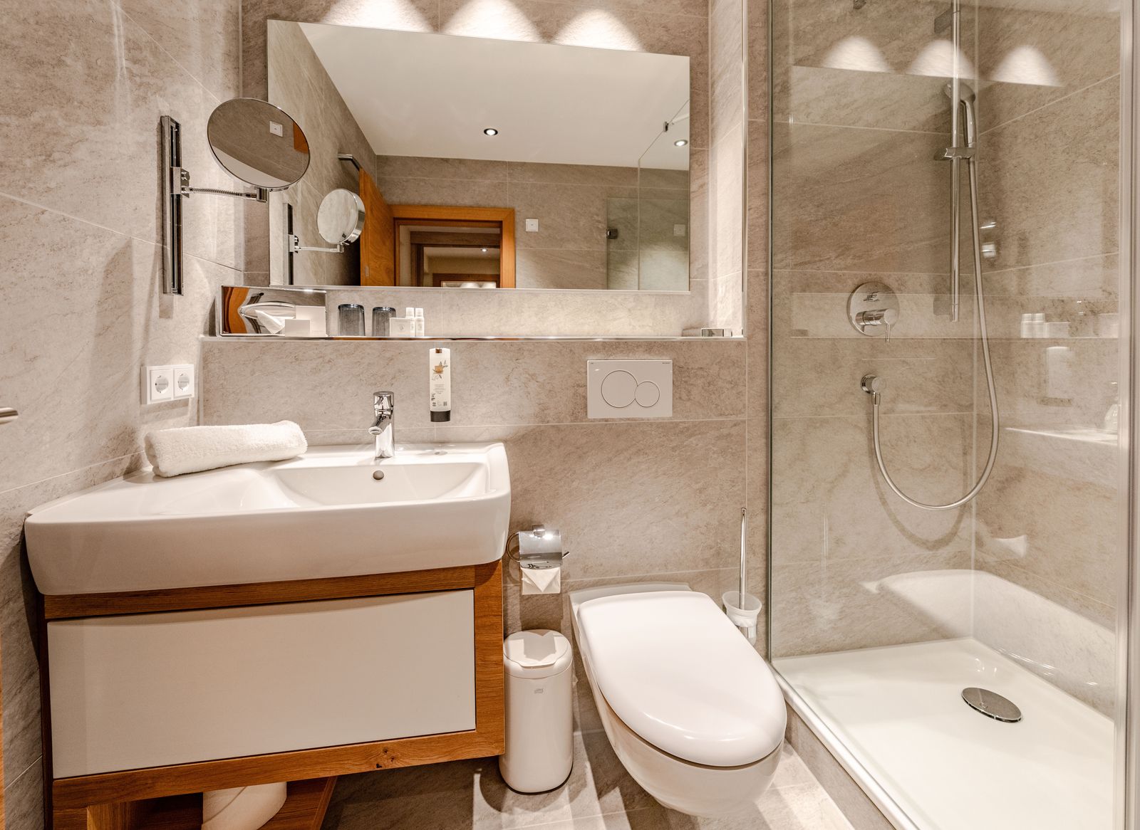 Einzelzimmer Eibsee image 3 - Eibsee Hotel