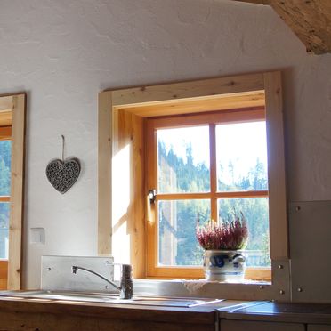 Küche mit Zugang auf Balkon, Tröglesalm, Matrei in Osttirol, Tirol, Tirol, Österreich