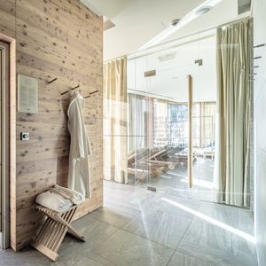 Casual Luxury Hotel Nidum-image-8