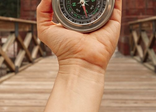 Der innere Kompass Retreat für innere Klarheit, Ausrichtung Lebensstabilität & Naturverbindung mit Sabine und Monika - Berghüs Schratt