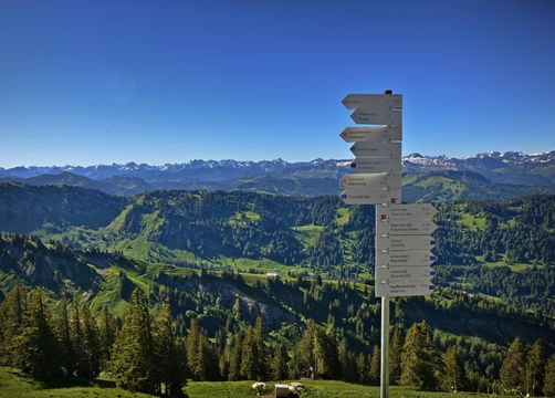 biohotel schratt summer hochgrad signposts - Berghüs Schratt