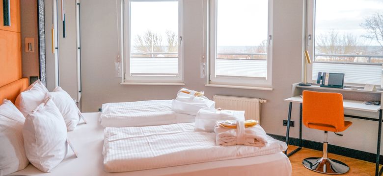 DAS AHLBECK HOTEL & SPA: Doppelzimmer Seeseite Typ 7 image #3