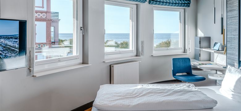 DAS AHLBECK HOTEL & SPA: Doppelzimmer Seeseite Typ 8 image #5