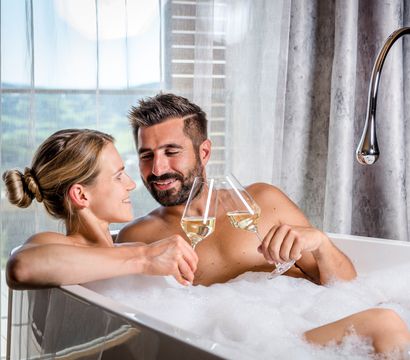 Adults Only Hüttenhof - Wellnesshotel & Luxusbergchalets: Hüttenhof Luxusauszeit für Zwei 2025