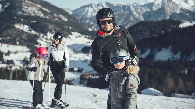 HAPPY FAMILY WINTER EDITION
