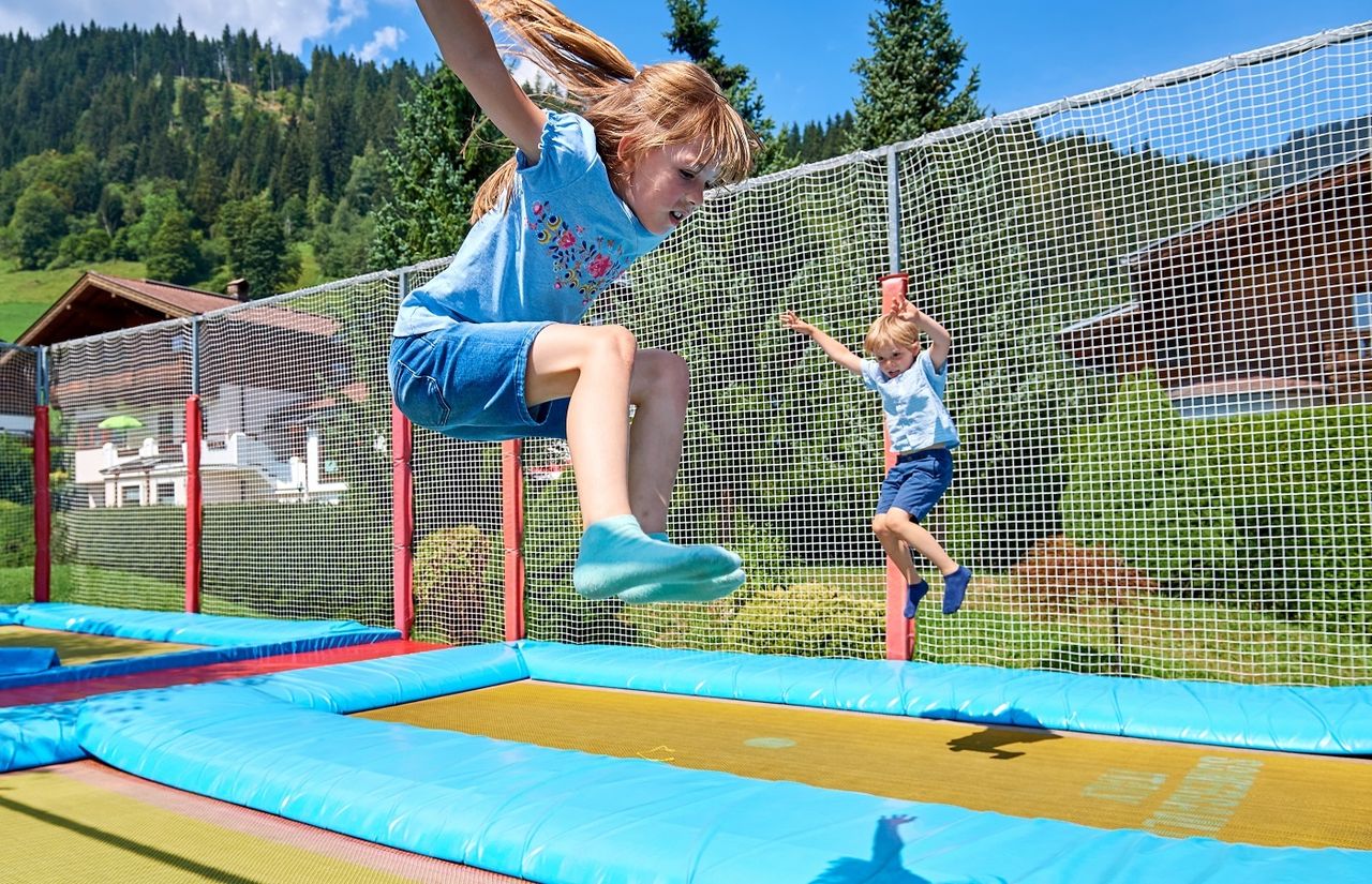 trampolin-springen.jpg