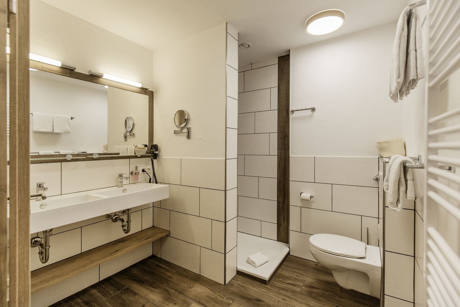 Chambre double Buche Type 4 I de 15 m² - 1 Chambre image 6 - Familotel Hochschwarzwald Hotel Engel