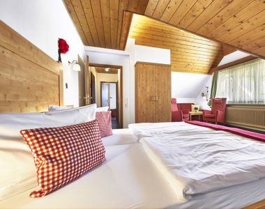 Hotel Zimmer: Familien-Suite „Buche Hirsch“ - Hotel Engel