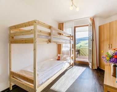 Hotel Zimmer: Familien-Suite „Roseneck“ - Hotel Engel