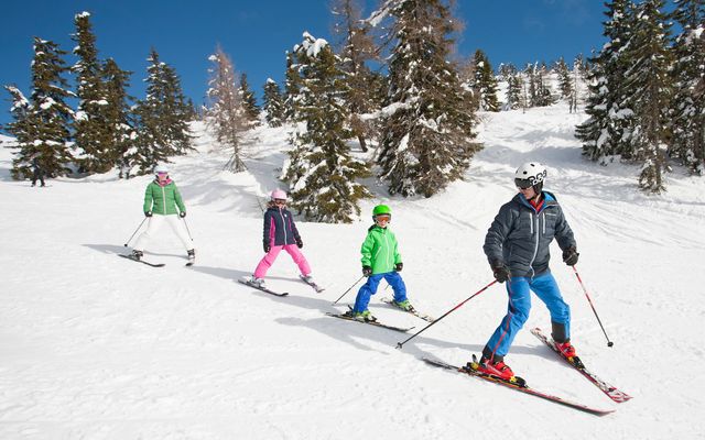 Skifahren mit der Familie im Kinderhotel Botenwirt Kleinarl