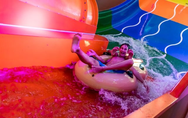 Riesenwasserrutsche in der Wassererlebniswelt