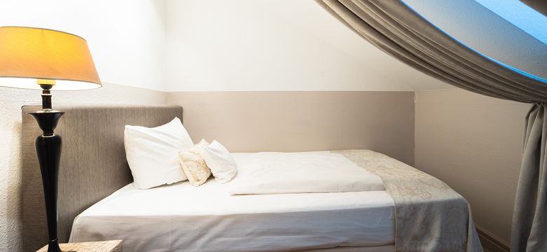 Romantischer Winkel - RoLigio® & Wellness Resort: Turm Familienzimmer image #4