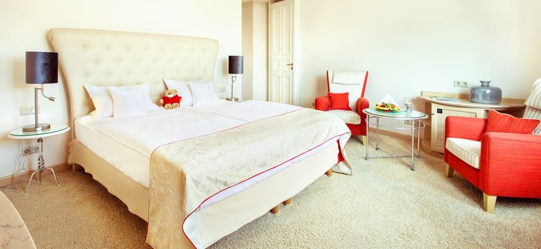 Romantischer Winkel - RoLigio® & Wellness Resort - Pearls by Romantik: Royal suite image #5