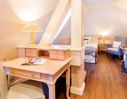 Romantischer Winkel - RoLigio® & Wellness Resort - Pearls by Romantik: Single Room "Großes Schlösschenzimmer"