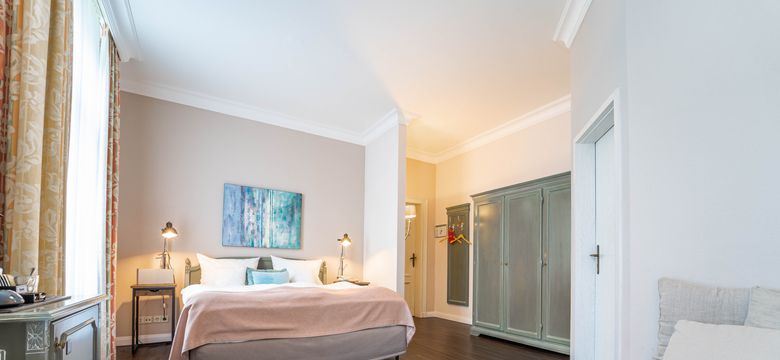 Romantischer Winkel - RoLigio® & Wellness Resort: Double Room "Kleines Schlösschen Zimmer" image #1