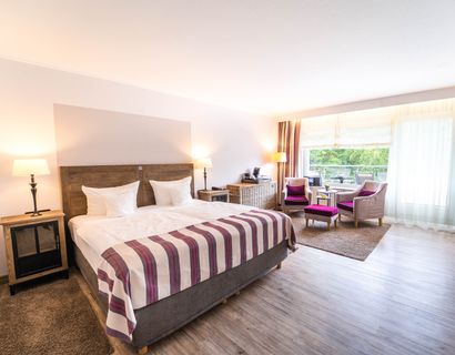 Romantischer Winkel - RoLigio® & Wellness Resort: Double room with lake view