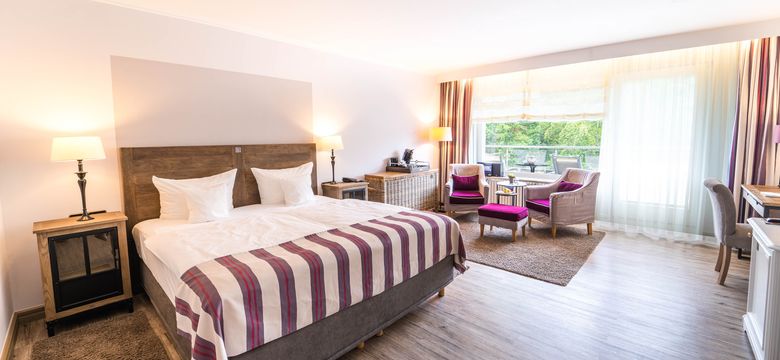 Romantischer Winkel - RoLigio® & Wellness Resort: Double room with lake view image #1