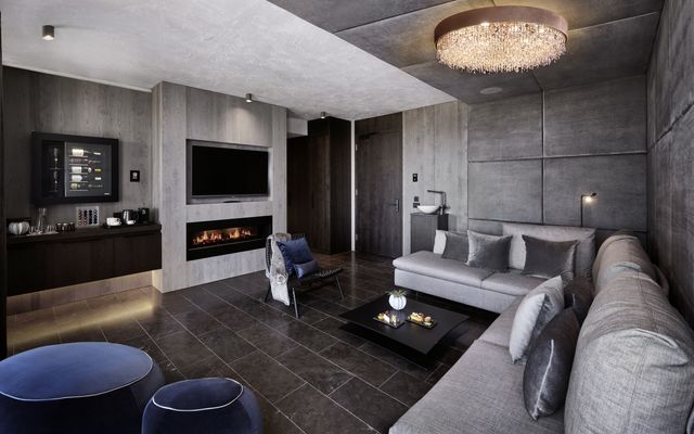 Penthouse Pool Villa image 3 - Quellenhof Luxury Resort Lazise