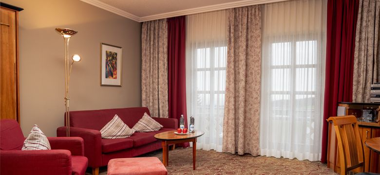 Sport- und Wellnesshotel Angerhof ****S: Juniorsuite zur Südseite image #1