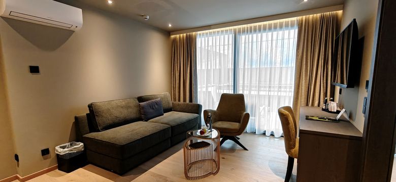 Sport- und Wellnesshotel Angerhof ****S: Spa-Suite mit Infrarotsauna zur Hangseite image #3