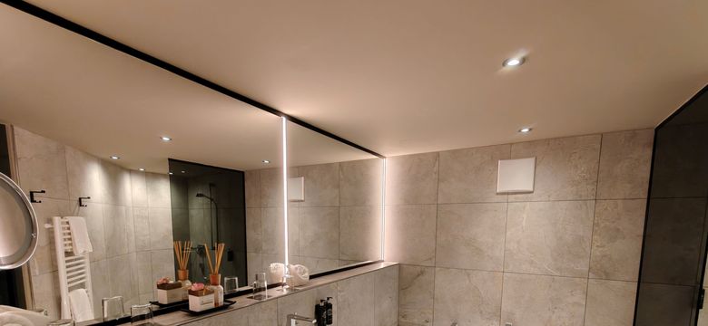 Sport- und Wellnesshotel Angerhof ****S: Spa-Suite mit Infrarotsauna zur Hangseite image #2