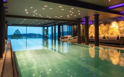 Innen-Infinitypool "Aquadrale"