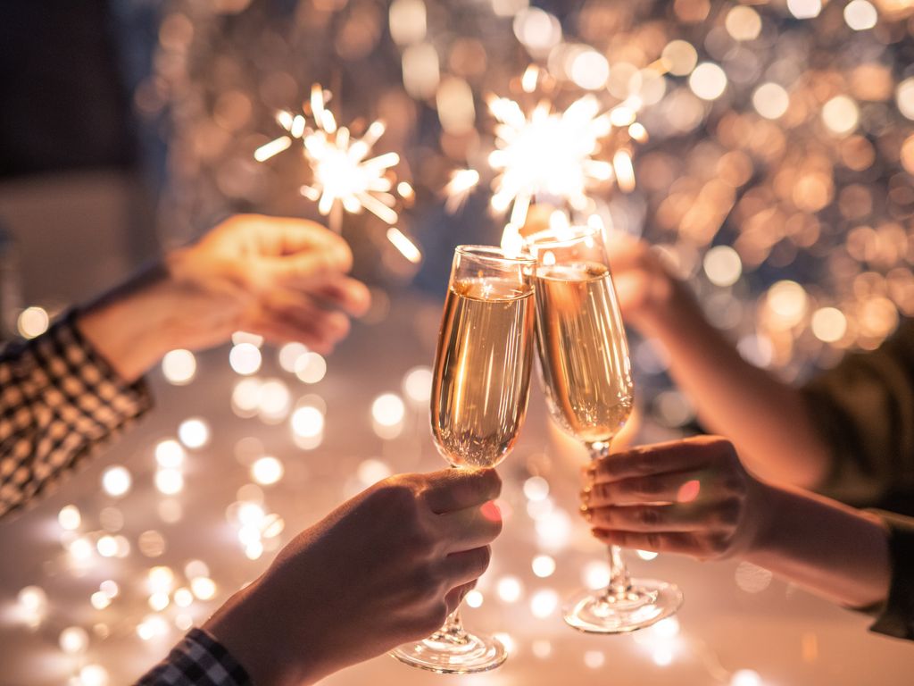 SilvesterArrangement im Festsaal 29.12.2024 01.01.2025 Sauerland