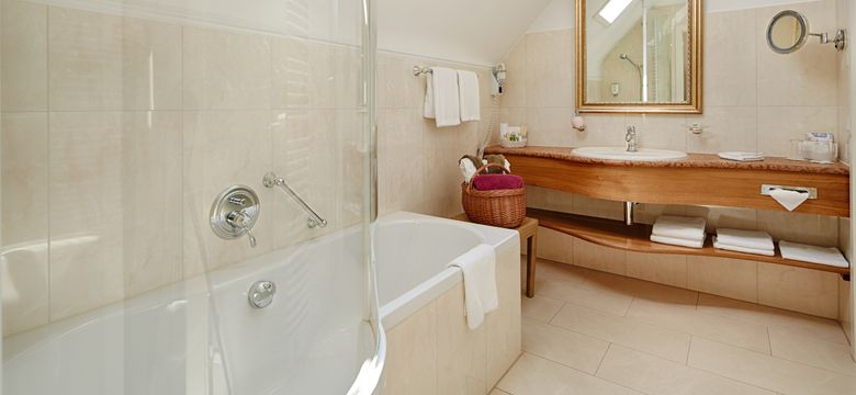 thermal retreat & wellness resort DAS MÜHLBACH: Galeriesuite image #4