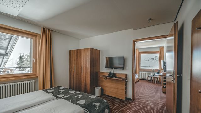 Alt: Familienzimmer «34» (2-Raum)