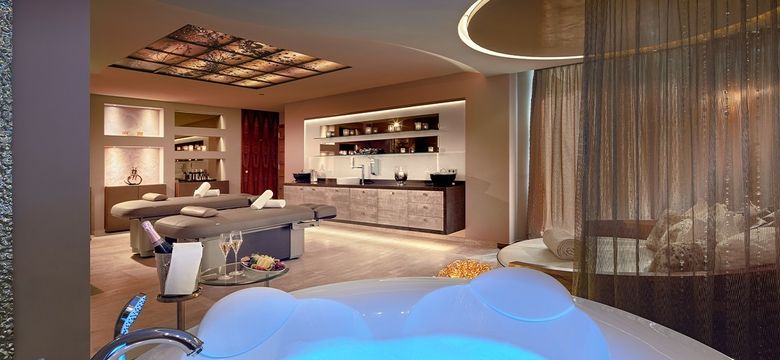 5* Wellness- & Sporthotel Jagdhof: Romantische Flittertage 2024