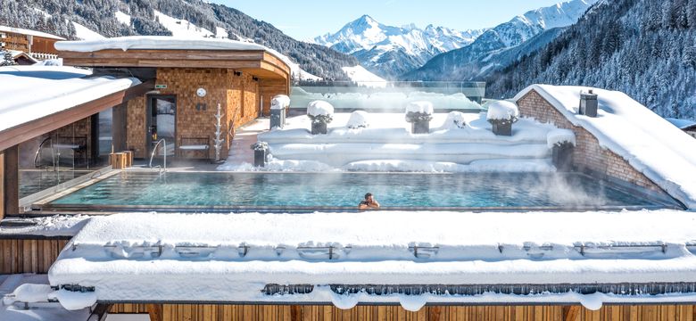 Hotel Alpin Spa Tuxerhof: Mountain winter