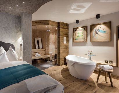 DAS.GOLDBERG: Spa Suite L.