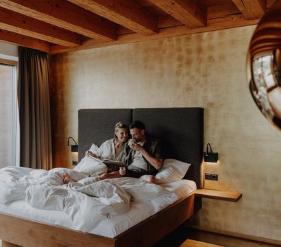 DAS.GOLDBERG: Golden.Bliss