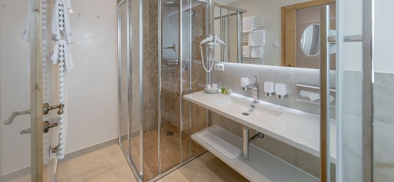 Ski & Wellnessresort Hotel Riml: Double room image #4